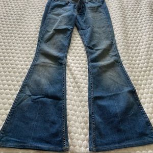 Textile Elizabeth and James Bellbottom Jeans